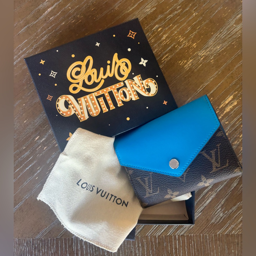 Louis Vuitton Blue Brown Monogram Wallet zipper Mint new with box packaging